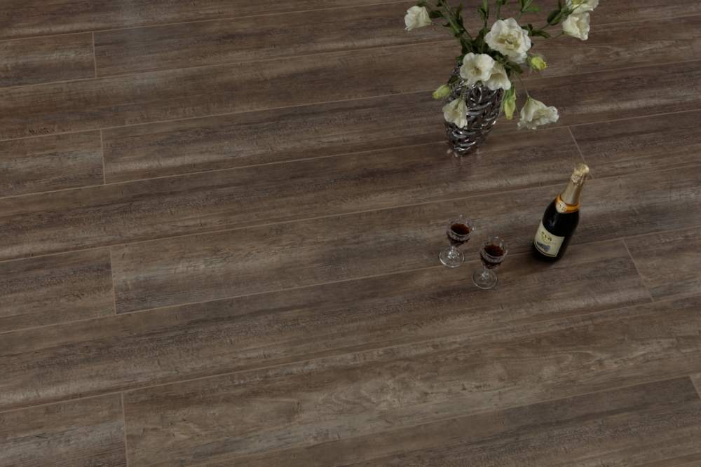 木地板和瓷砖哪个更好