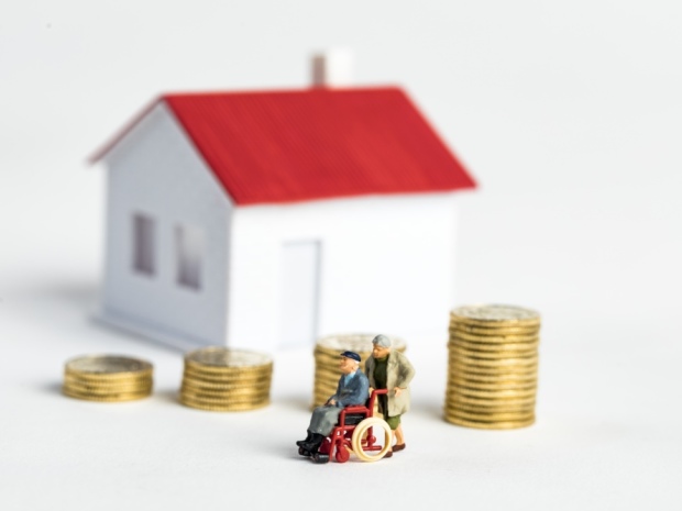 送父母去养老院需考虑哪些关键因素(图1)