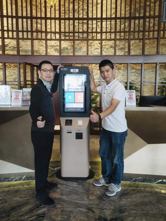 酒店智能化变革全攻略:AI机器人如何提升入住体验(图2) 酒店智能化变革全攻略:AI机器人如何提升入住体验(图2)