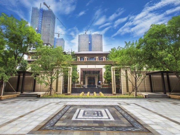 幼童高楼坠亡事件反思：小区物业安全管理责任探析(图1)