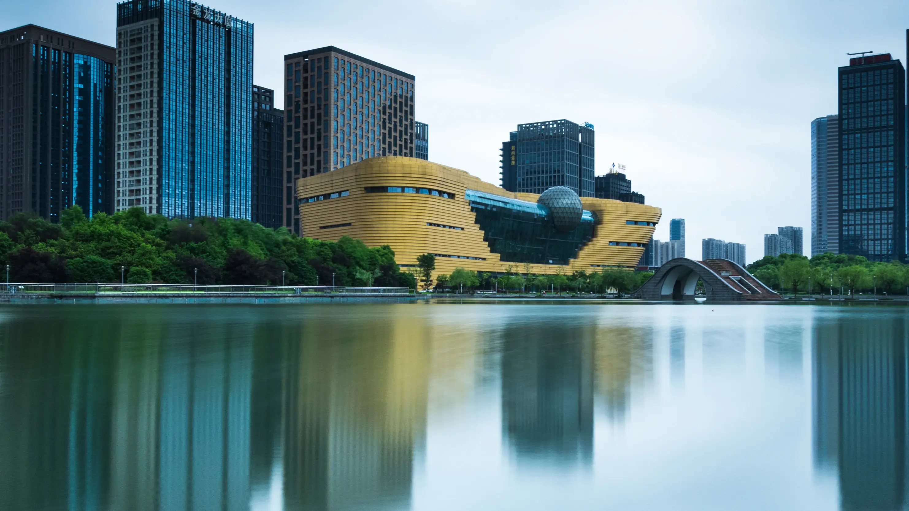 杭州普通装修多少钱一平方?2024合理规划预算指南(图1) 杭州普通装修多少钱一平方?2024合理规划预算指南(图1)