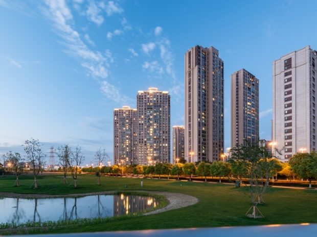 个人房贷利率3.71%, 房地产市场回暖趋势与展望分析(图1)