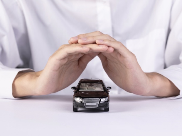 高空抛物法律后果解析，刑事与民事责任如何界定(图1)