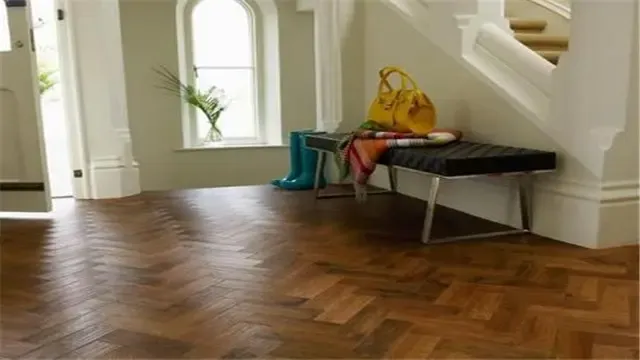 地板经常拖还是脏兮兮的，一招帮你搞定，让地板焕然一新！